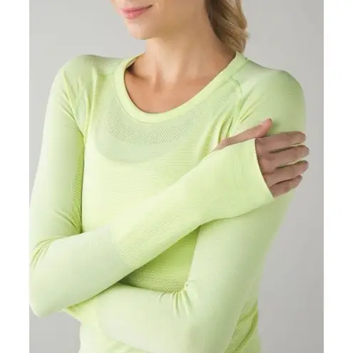 Lululemon ✨ Citrus Swiftly Tech Long Sleeve Crew Sz 4 Top✨