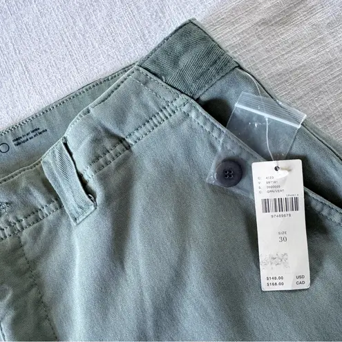 Pilcro Slouchy Utility Bow Pants, NWT, size 30