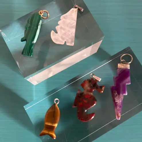 Collection 5 Carved Stone Pendants Fish Wolf Fish Sea Horse Lightening Bolt Purple