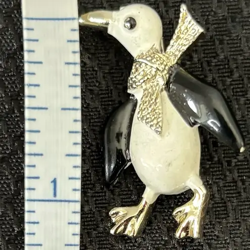 Vintage Gerry's Penguin w/ Gold Scarf Brooch