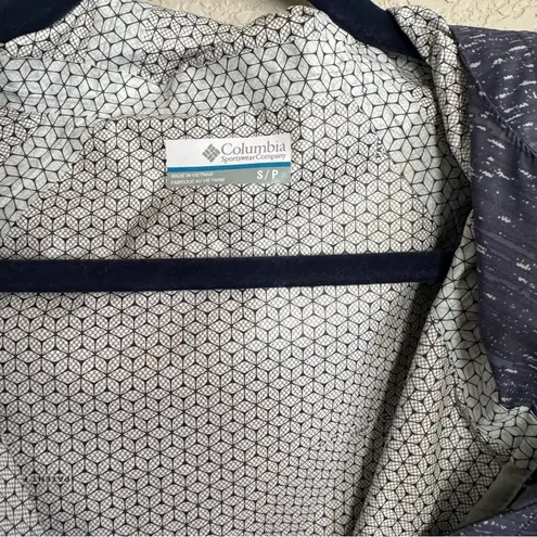 Columbia  Women's Omni-Tech Waterproof Windbreaker Jacket – Size Small‎ thumbnail 2