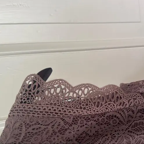 Cable & Gauge Pink Ruffled Sleeveless Blouse