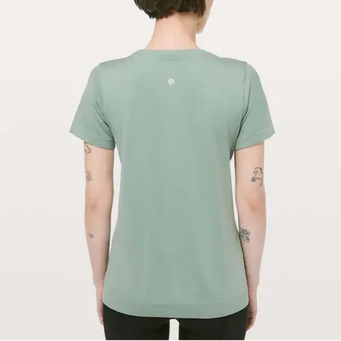 Lululemon  Swiftly Tech Short Sleeve (Breeze) *Relaxed Fit Palm Court | Size 4