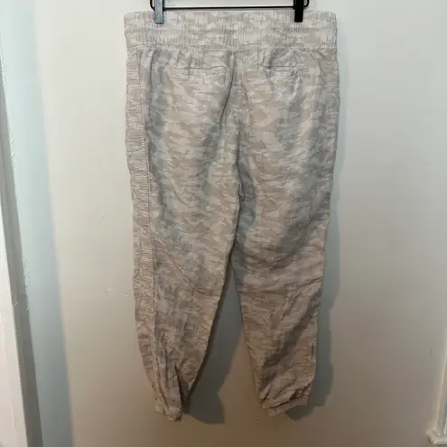 Athleta - Cabo Tide Linen Jogger Travel Casual Resort Pull On Pant Camo Pattern