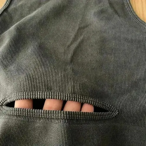 🆕Bella Movement Race Back Work Out Crop Tank L🆕 Gray Size L