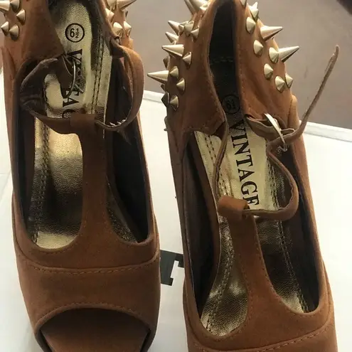 ✨3xHP✨Vintage Studs Spikes Peep Mary Jane Sandals✨ Orange Size 6.5