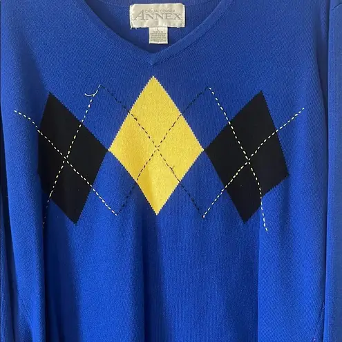 Annie Griffin Annie Blue Sweater with Argyle Pattern and Long Sleeves