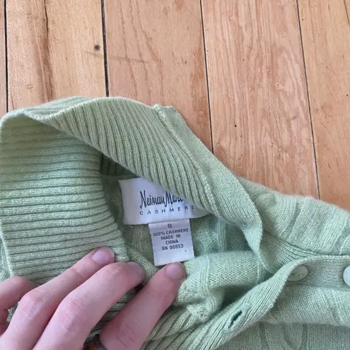 Neiman Marcus Light Green Cashmere Sweater