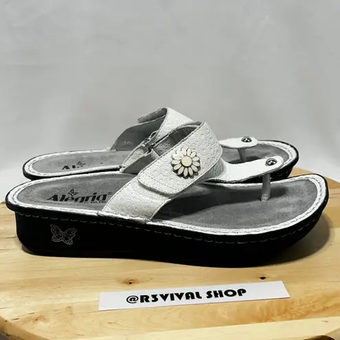 Alegria Carina White Poppy Leather Womens Slip On Arch Support Sandal - Size 40