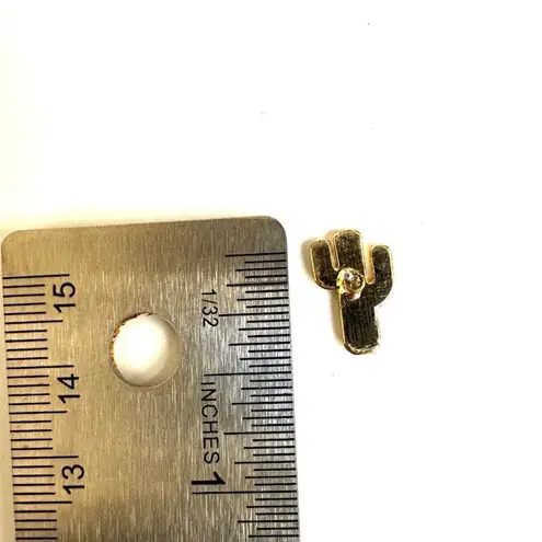 Sugar Rush Tarte dainty gold tone cactus stud earrings