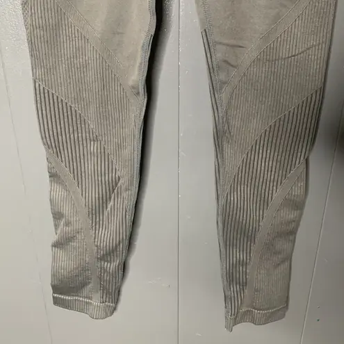 Zyia Active Women's Gray Seamless Grid High Rise Compression Leggings Size Large