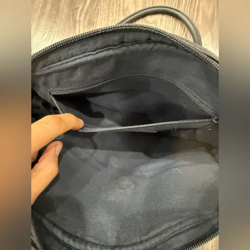 Etienne Aigner Vintage Leather Shoulder Bag Purse Black Navy