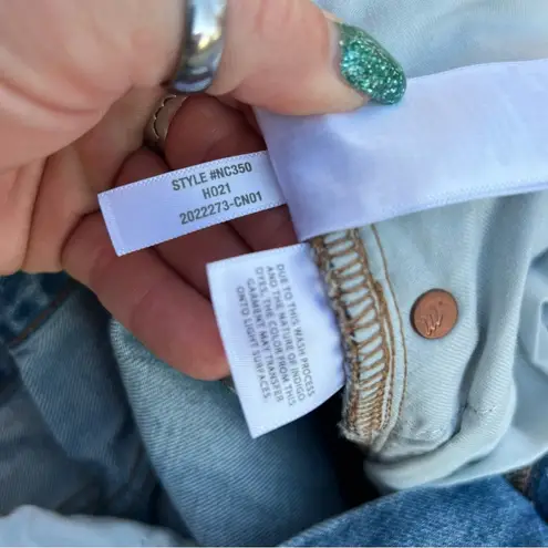 Madewell  The Dad Jean in Dustin Wash Destroyed Size 27