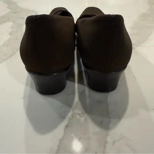 Munro Cindi Block Heel Slip On Loafer Stretch Fabric Pump Womens Size 8SS Brown