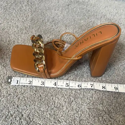 Liliana Women’s Mabel-17 Chunky Gold Tone Chain Lace Up Heel Size 6.5 NEW
