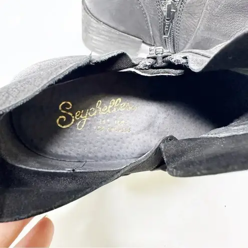Seychelles Womens Size 5 Black Suede Deep V Side Booties Score