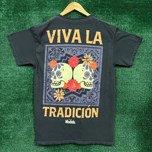 Modelo “Viva La Tradición” T-shirt in size Medium