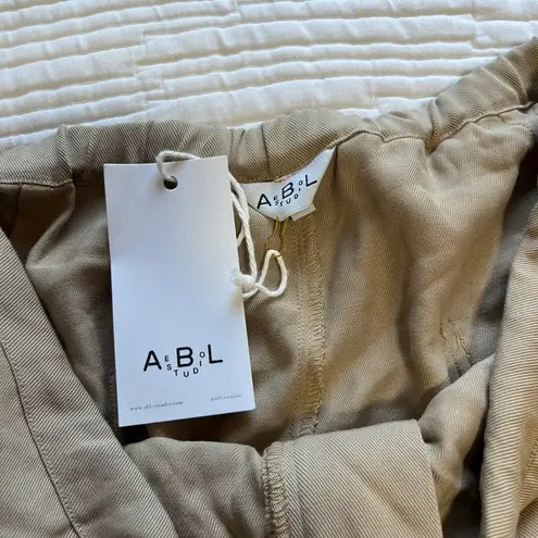 Tencel Basketball Shorts Tan Size M