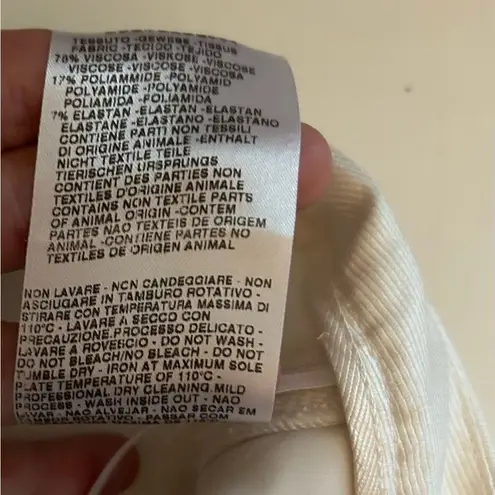 Giorgio Armani White Single Pleat Viscose Blend High Rise Pants Size 4 vintage