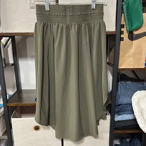 Lululemon  The Everyday Skirt Sz6 Sage