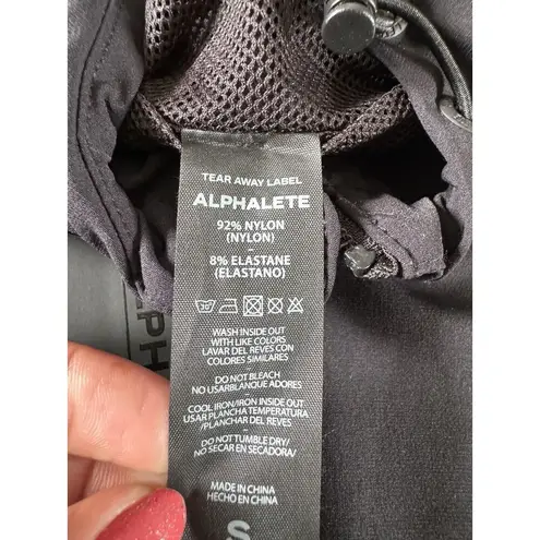 Alphalete  Women’s EXP Tech Windbreaker- Black Matter, Size Small