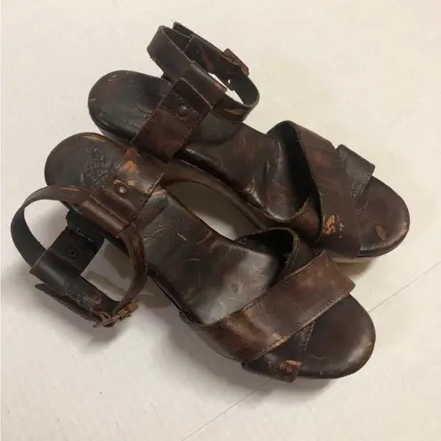 FREEBIRD by Steven Cape Platform Sandals Brown Size 9