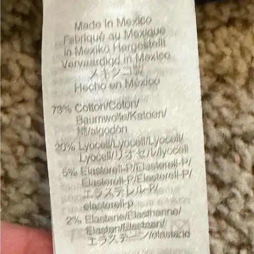 Madewell Cali Demi-Boot Jeans • Size 27 • Medium Wash • Raw/Frayed Hem Boot