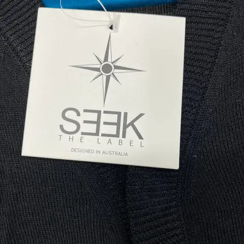 SEEK the Label BLACK WITH WHITE STRIPES ON ARM LIGHTWEIGHT SWEATER SMALL