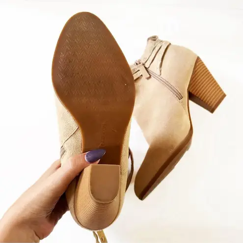 Violet & Red Jane Tan Suede Ankle Booties Women’s Size 8M