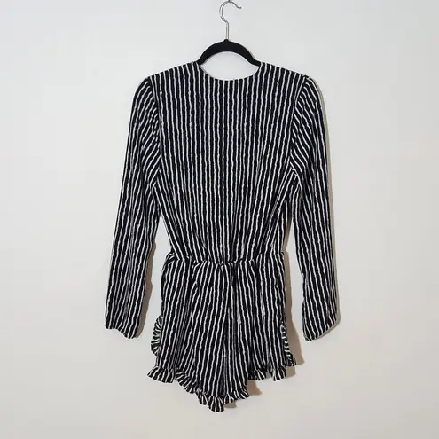 Haute Monde Black and White Striped Long Sleeve Romper NWOT Size Medium