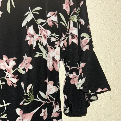 Pink and White Fit and Flare Midi Dress with Flutter Sleeves Size L