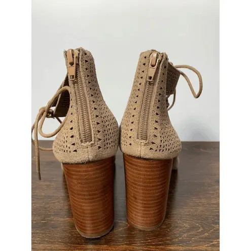 Crown Vintage Women Eralicia Peep Toe Heeled Bootie Lace Up Back Zip Taupe US 9 Brown