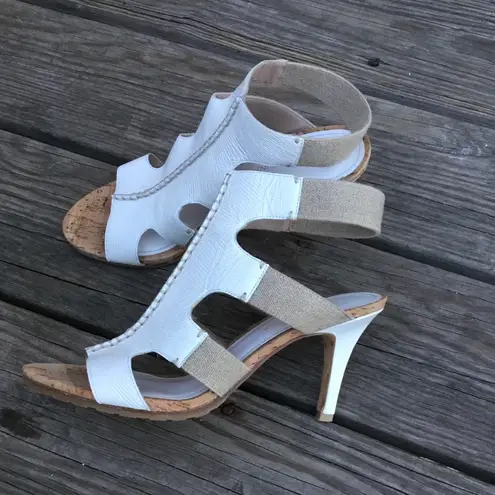 Modern and SUPER COMFY D.PLINER sandals 🦋 White Size 8.5