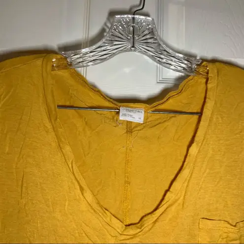 Full Tilt Essentials by  Mustard Yellow V Neck Short Sleeve Tee XL