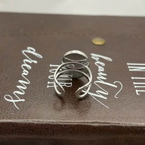 Handmade Vintage 1970s Green Floral Cabochon Ring Boho