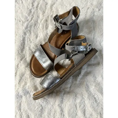 Diba True Size 8 Fair Enough Leather Sandal Grey Silver Strap Comfort Resort Gray