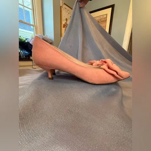 Journee Collection Journee Orana Kitten Heel Pump with Bows in Coral Sz 9