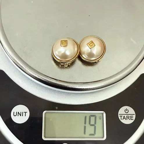 Givenchy Rare Vintage G Logo Gold-tone Faux Pearl Dome Button Clip On Earrings