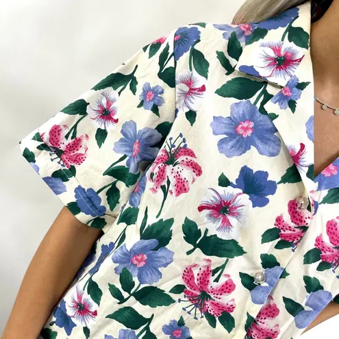 Blair 90s Vintage White Pink Blue Floral Collared Short Sleeve Button Up