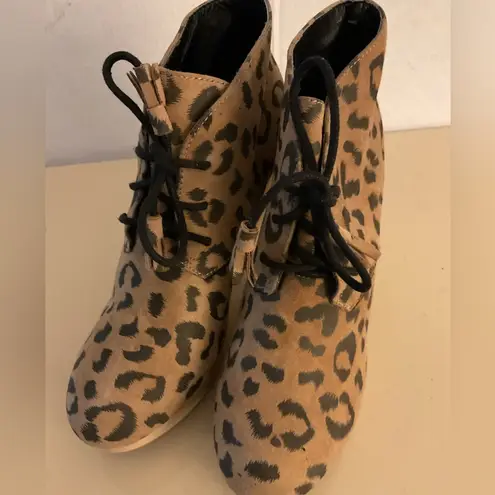 Rebecca Taylor women leopard print suede platform heel boots size 9
