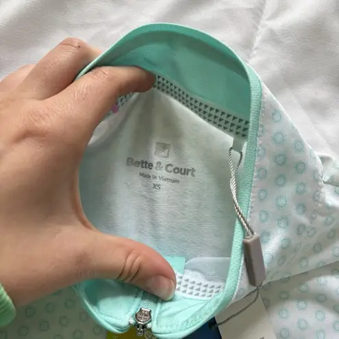 NWT Bette & Court Womens Size XS Sleeveless Top Blue Golf Activewear Pickleball