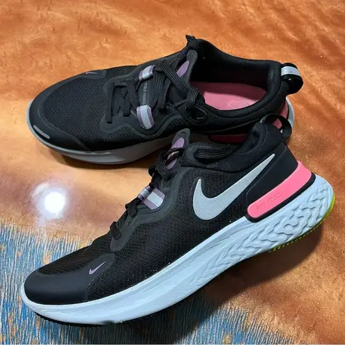 Nike  React Miler Black Sunset Pulse Running Shoes 7.5