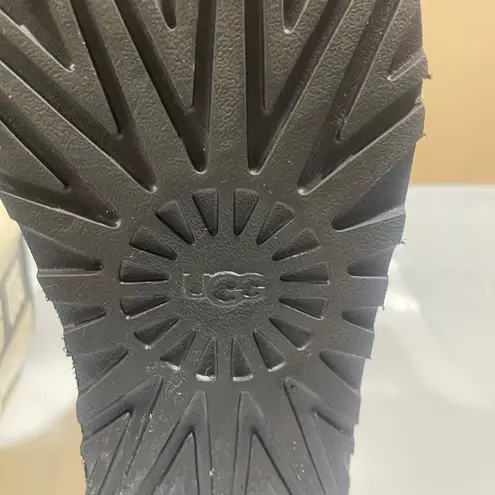 UGG   CLASSIC CLEAR MINI BOOTS  WATERPROOF Cream Shearling Ankle Boots