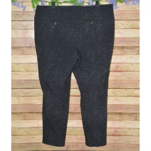 The Limited Women's Pants Size 20W Black Animal Snakeskin Print Pockets Straight