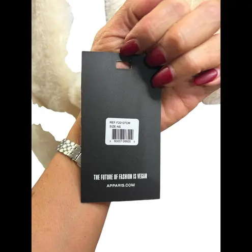 Apparis Luxurious Ivory Faux Fur Scarf Wrap White