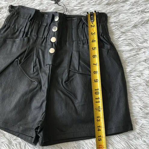 Chocolate USA Women’s paper bag faux leather shorts in black size Small