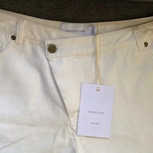 NWT Significant Other Phoebe Short Size US 10 Ivory White Denim Angled Fly Loose