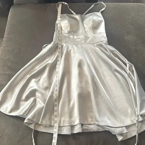 Women’s Silver Satin Short Prom Party Dress Spaghetti Straps Size 6 *READ