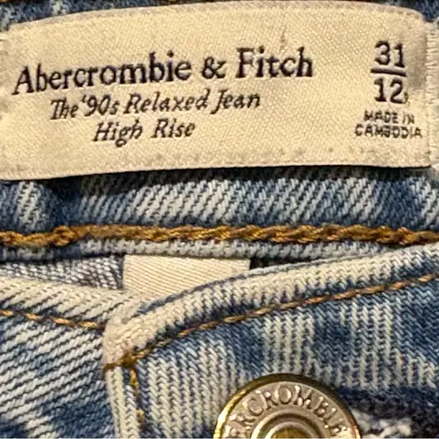 Abercrombie & Fitch   love 90's relaxed High Rise Blue Jeans size 31/12