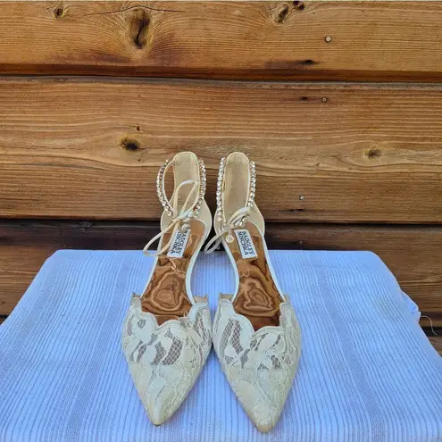 Badgley Mischka Women's Betsy Lace Kitten Heel Pumps